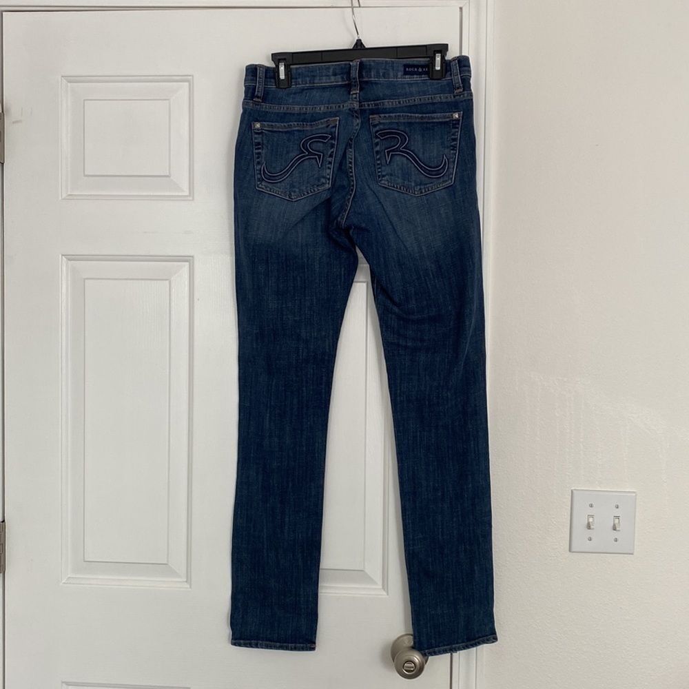 Rock and Republic Berlin skinny jeans. - Picture 9 of 13